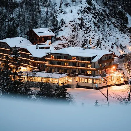 Parkhotel Tristachersee 4*