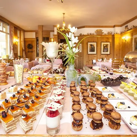 Parkhotel Tristachersee 4* לינץ