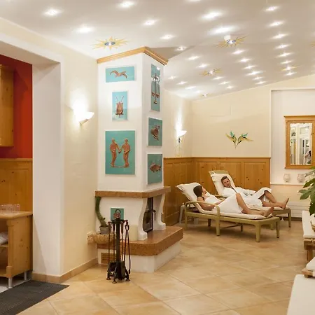 Parkhotel Tristachersee מלון לינץ