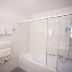 باركهوتيل تريستاشيرسي فندق