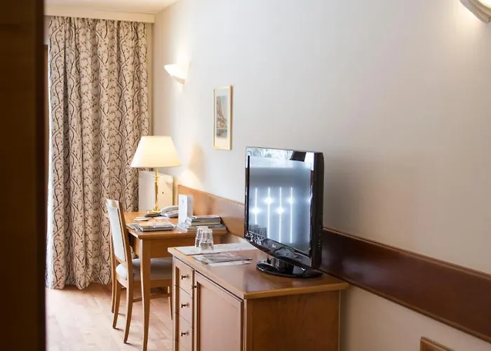 Parkhotel Tristachersee 4*